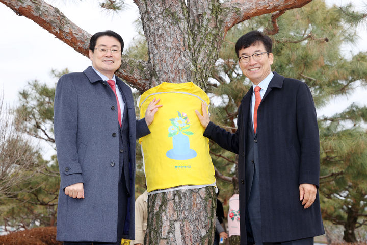 게시물의 1번째 이미지 - 하단 참조